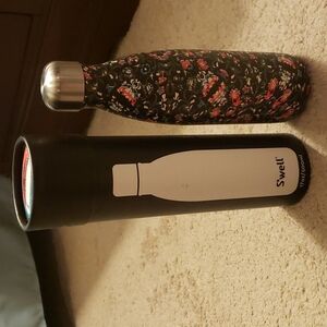 Swell Bottle 17 oz NEW